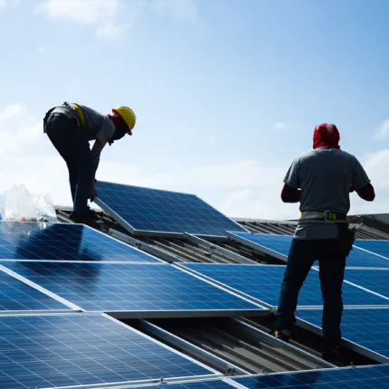 can solar panels work on cloudy days