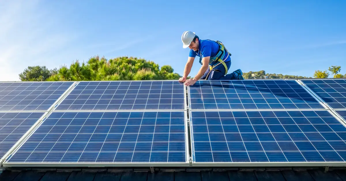 what is maximum system voltage in solar panel