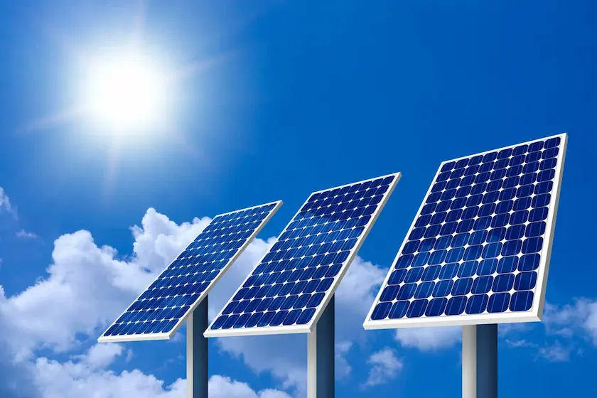  can solar panels work on cloudy days