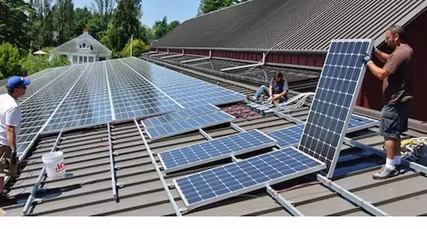  can solar panels work on cloudy days