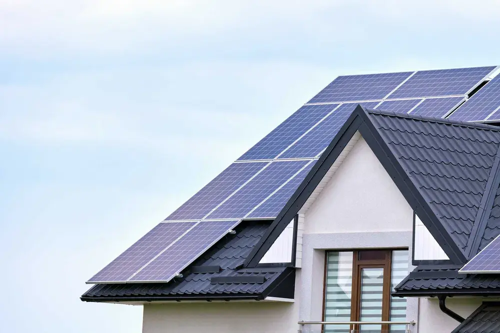  how many solar panels to power a house